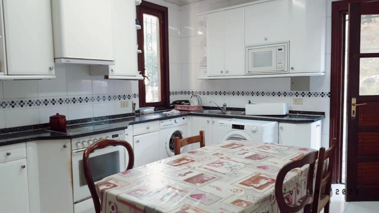 Tuul Etxea, Habitacion En Caserio A 8Km De Bilbao, Bano Compartido Galdakao Bagian luar foto