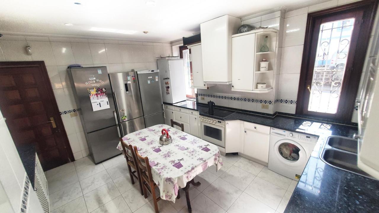 Tuul Etxea, Habitacion En Caserio A 8Km De Bilbao, Bano Compartido Galdakao Bagian luar foto