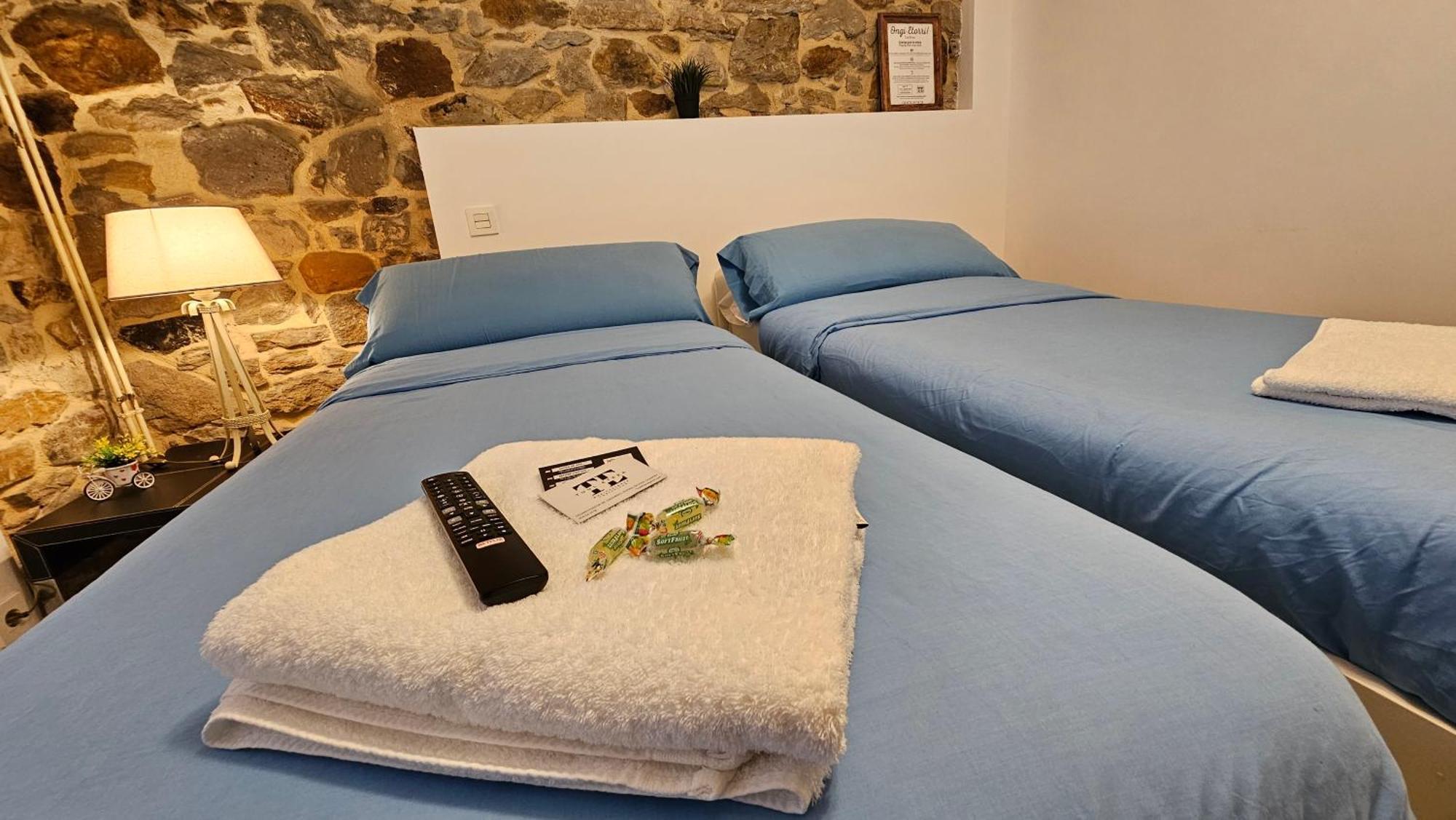 Tuul Etxea, Habitacion En Caserio A 8Km De Bilbao, Bano Compartido Galdakao Bagian luar foto
